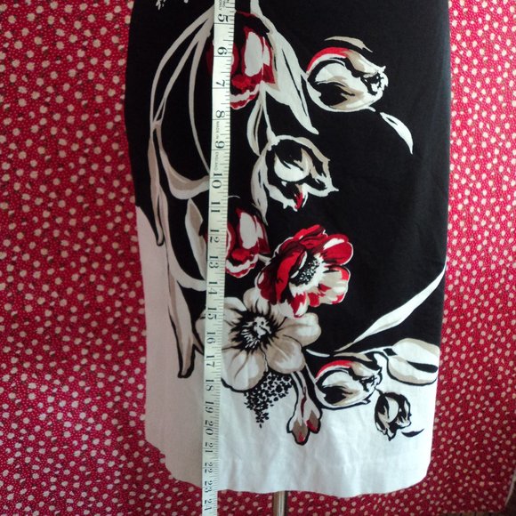 Skirt - Picture 3 of 6